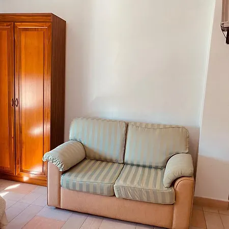 Downtown Central 2 Bedroom Ac Wifi Apartment *