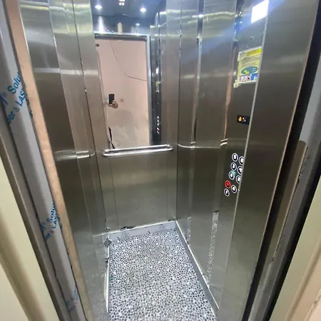 Apartment Downtown Central 2 Bedroom Ac Wifi *